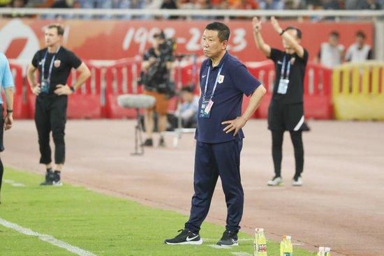 白敬亭新剧合作倪大红 对宣传话题提“特殊需求” 2021-04-06 4月6日，白敬亭通过微博发文为自己即将播出的新剧《八零九零》宣传，提出热搜“特殊要求”引发网友爆笑。
