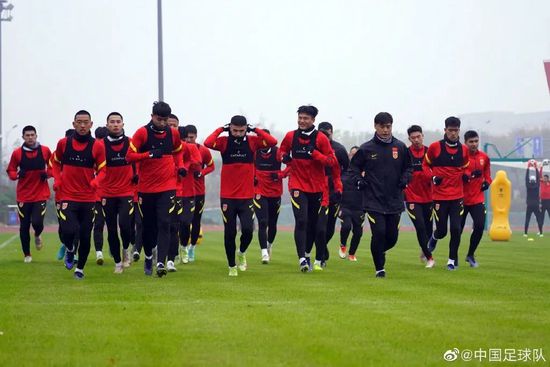 2026-03-04 2026中国电影票房破100亿!