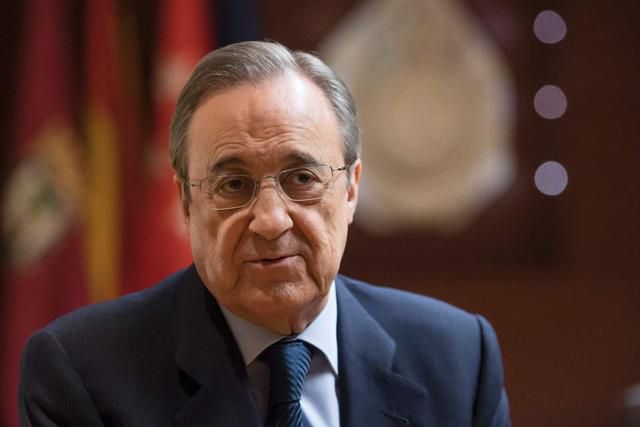 ”25年前，杰柯蒂斯与施瓦辛格合作主演了喜剧动作电影《真实的谎言》，两人在片中饰演一对夫妻。